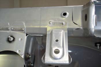 Soldadura de aluminio MIG sobre larguero