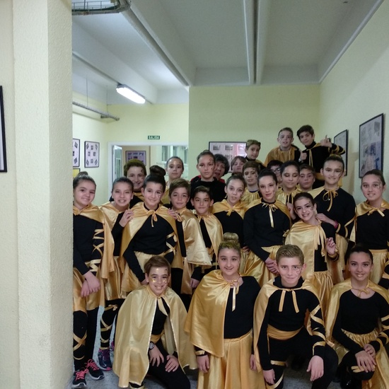 Instantes previos a la actuación de carnaval 11