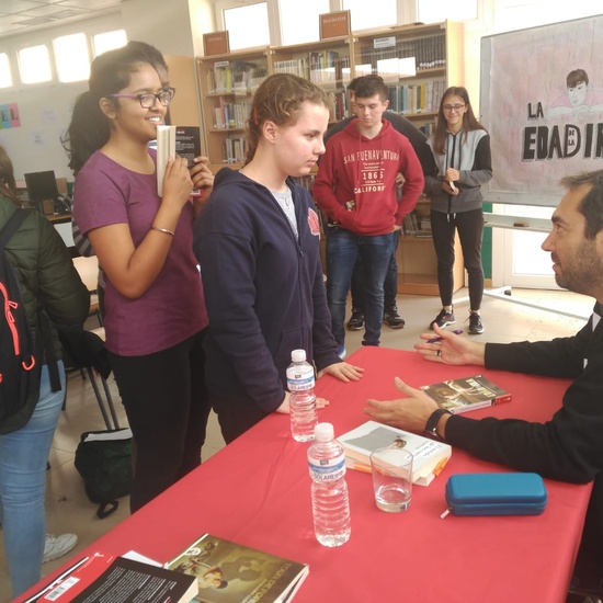 Visita del escritor Nando López_20180404_11