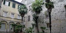 Patio del Palazzo Busdraghi, Lucca