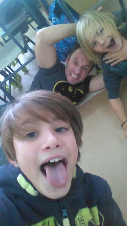 2016_12_Preparando decorados por Navidad_Sexto 14