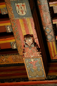 Detalle de pintura en alfarje. Can con cabeza humana, Huesca
