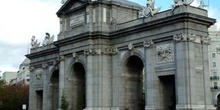 Puerta de Alcalá, Madrid