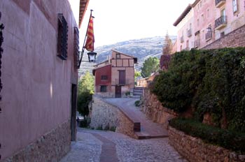 Calle de un pueblo catalán