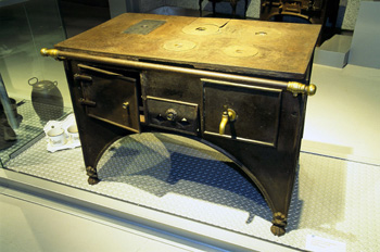 Utensilios domésticos: Cocina económica (hacia 1885), Museo del