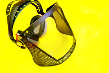 Cascos y malla protectora