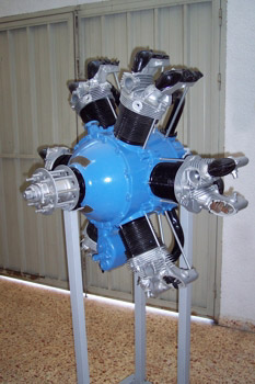 Motor doble estrella de tres pistones