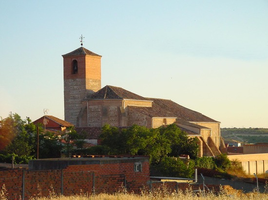 Vista general de iglesia en Villamanta