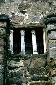 Ventana trífora de la iglesia de Santa Cristina de Lena, Oviedo,