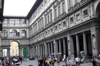 Fachada Sur de la Galleria degli Uffizi, Florencia