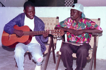 Jóvenes con guitarra, Nacala, Mozambique
