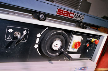 Cuadro de mandos de una máquina tupi