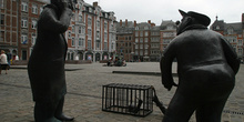 Escultura y Plaza de Armas, Namur, Bélgica