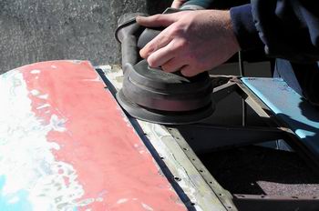 Eliminación restos de tela y adhesivos