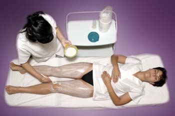 Masaje y mascarilla corporal: aplicación de mascarilla