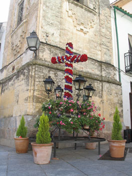 Cruz de mayo en la plaza de La Compañía, Córdoba, Andalucía