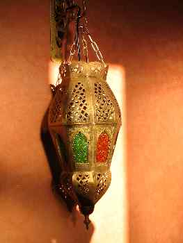 Lámpara de hierro y vidrio