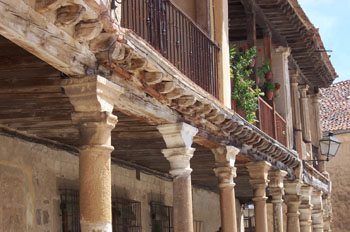 Soportal de una casa de Pedraza, Segovia, Castilla y León
