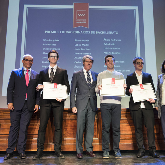 Entrega de los premios extraordinarios correspondientes al curso 2016/2017 5