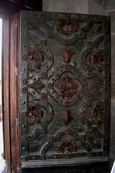 Herraje de puerta de la catedral de Vic, Barcelona, Cataluña