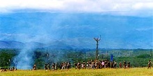 Lugar de reunión de una tribu en el Festival de Tribus, Irian Ja