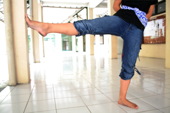 Postura de pies, baile Javanes, Java, Indonesia