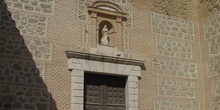 Detalle puerta de iglesia en Ciempozuelos