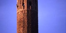 Minarete en la ciudad vieja de Sanaa, Yemen