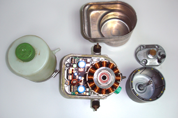 Electrobomba de servodirección. Detalle del motor eléctrico y el
