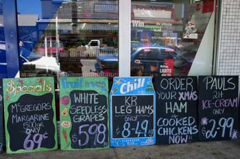 Exterior de un pequeño restaurante rural, Australia