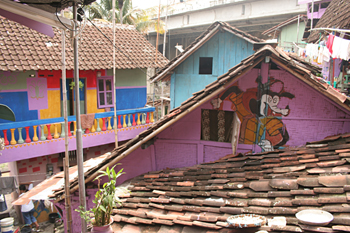 Vistas de los tejados decorados, Copi River, Jogyakarta, Indones