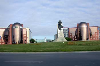 Escultura de Juan de Borbón, Monumento a Don Juan, Madrid