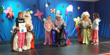 The Three Wise Men come to School 11