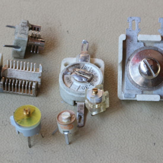 Condensadores variables de varios modelos