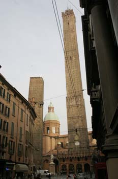 Torres Asinelli, Bolonia