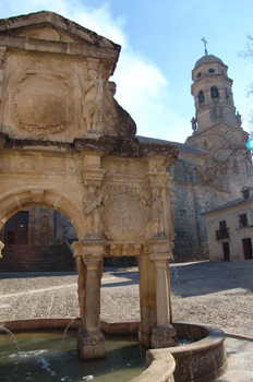 Fuente de Santa María y Catedral de Baeza, Jaén, Andalucía