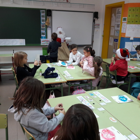 Santa Claus comes to School 17