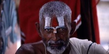 Sadhu en el Templo de Brahma, Pushkar, India