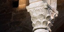 Detalle de un capitel de Santa María del Naranco, Oviedo, Princi