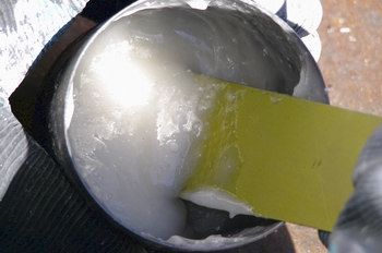 Fibra de vidio. Mezcla resina, activador y catalizador