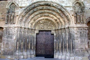 Portada de la Iglesia de San Miguel, Estella, Navarra
