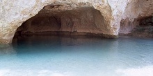 Cueva en el Barranco de la Peonera, Huesca