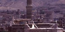 Minarete en la ciudad vieja de Sanaa, Yemen