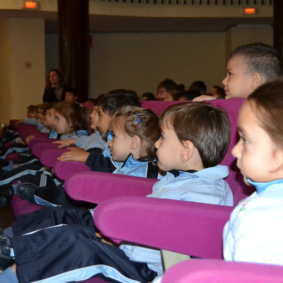 TEATRO LA CHARLOJA. “KAMELOT” 10