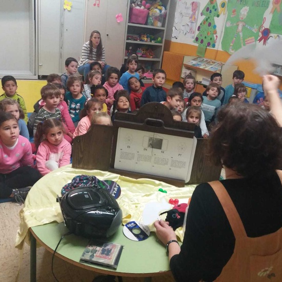 CUENTACUENTOS INFANTIL. día del libro 18-19 26