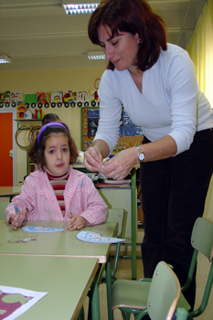 Realizando manualidades