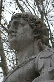 Detalle de la estatua del rey visigodo Suintila