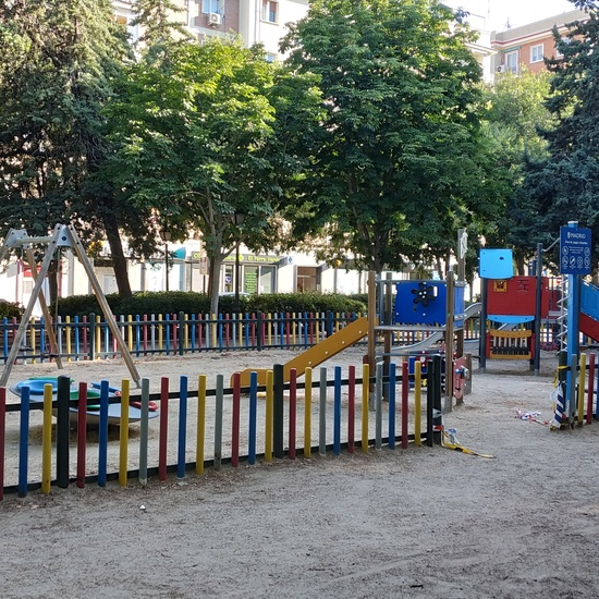 La pandemia en los parques infantiles2 4