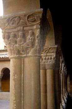Capitel con escena de entrada de Jesús, Huesca