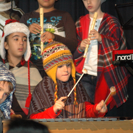 UNIENDO MUNDOS EN NAVIDAD. FESTIVAL 18 17